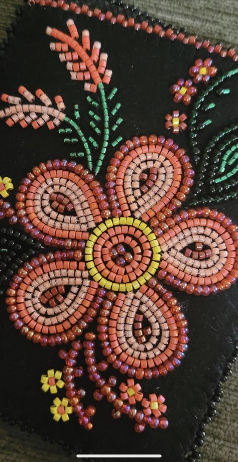 Metis Floral Designs, Native Beaded Flowers, Metis Floral Beadwork, Moccasin Beading Pattern Design, Metis Beadwork Patterns Flower, Beaded Medallion Patterns Design, Beaded Flowers Patterns Native, Metis Flower Patterns, Indigenous Floral Designs