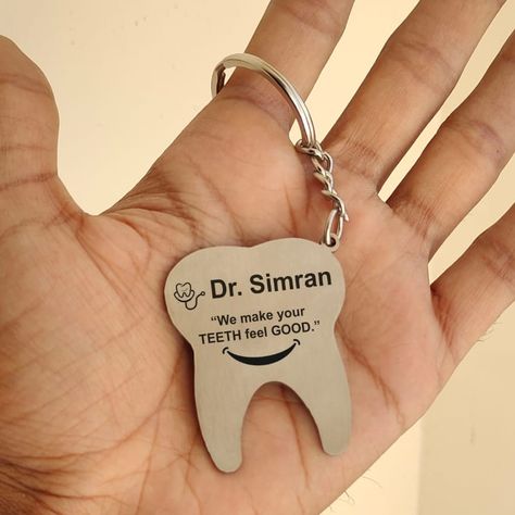 Dentist Keychain, Tooth Keychain, Dental Gifts, Keychain Custom, Name Keychain, Special Text, Valentine's Week, Engraved Keychain, Gifts For Dentist