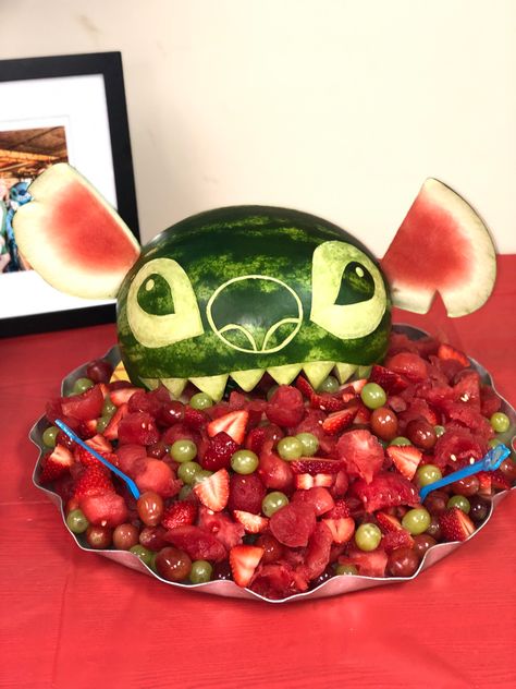 Lilo Stitch Birthday Party Food, Teenage Stitch Party, Stitch Birthday Snacks, Lilo And Stick Birthday Party, Stitch Fruit Tray, Stitch Fruit Platter, Stitch Day 626 Party, Lilo And Stitch Birthday Party Snacks, Lilo And Stitch Themed Birthday Party Food