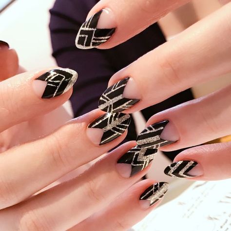 The Great Gatsby Nails, Art Deco Acrylic Nails, 1920 Nails Gatsby, Art Deco Nails Gatsby, Great Gatsby Nails Designs, 20s Nails, Art Deco Nails Designs, 1920s Nails Roaring 20s, Gatsby Nails 1920s