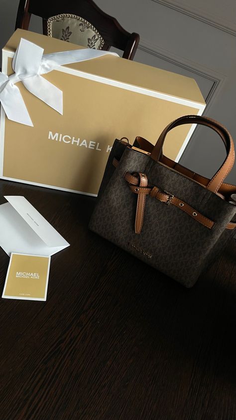 Michael Kors Bag Aesthetic, Shopping Pictures, Daily Bag, Bag Aesthetic, Mk Bags, Bags Aesthetic, Bags Fashion, Michael Kors Bag, Louis Vuitton Damier