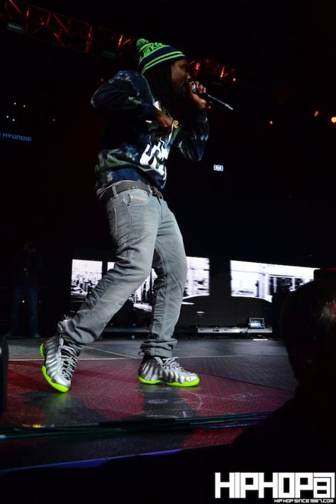 Volt camo foams #wale Foamposites Outfit Men, Foamposites Outfit, Celebrity Sneakers, Foam Posites, In The Spotlight, New Nike Air, Dope Outfits, Big Deal, New Nike