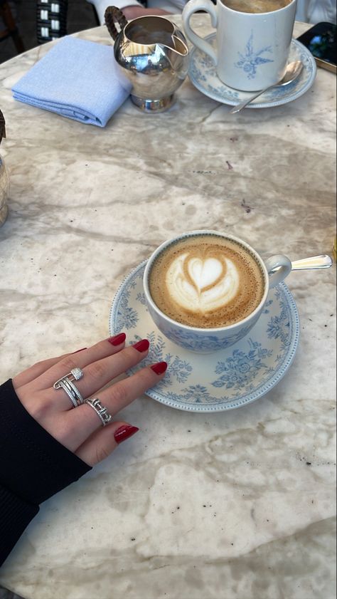 Apm Monaco Rings, Jewelry Stack, Apm Monaco, Ring Inspo, Coffee Shop Aesthetic, Shop Aesthetic, Aesthetic Pics, Jewelry Lookbook, Stacked Jewelry