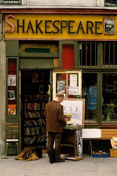 Places In Paris, Ethereal Fairy, Paris Books, Shakespeare And Company, Book Cafe, Romanticizing Life, Paris Aesthetic, Living In Paris, Literature Art