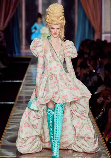 Moschino 2020, Rococo Fashion, Milano Fashion Week, Denim Mini Dress, Fashion Show Collection, Marie Antoinette, Milan Fashion Week, Couture Fashion, Runway Fashion