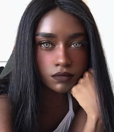 pinterest @ mnnxcxx Grey Eyes On Black Women, Grey Eyes Women, Grey Eyes, Photographie Portrait Inspiration, Photography Inspiration Portrait, Original Vampire, Pretty Pins, Gray Eyes, Character Inspo