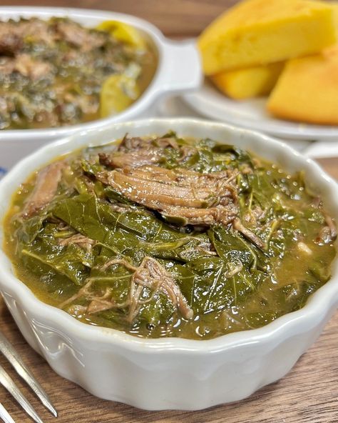 Mississippi Pot, Collard Greens Recipe, Pepperoncini Peppers, Mississippi Pot Roast, Food Content, Drying Dill, Sweet Potato Pie, Collard Greens, Greens Recipe