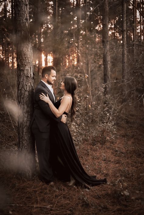 Black Tie Anniversary Photos, Romantic Anniversary Photoshoot, 20 Year Anniversary Photo Shoot Ideas, Anniversary Pictures Couples 20 Years, Winter Formal Photoshoot Ideas, 10 Year Anniversary Photos, 25th Anniversary Picture Ideas, 25 Anniversary Photoshoot Ideas, 15 Year Anniversary Photo Shoot