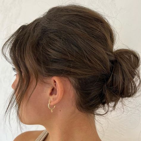 Messy Bouffant Bun Updo Bun With Long Bangs, Midi Bun, Bouffant Bun, Black Braided Updo, Neck Length Hair, Messy Bun For Short Hair, Bridesmaid Hair Inspo, Updos For Short Hair, Medium Length Updo