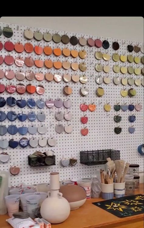 Pottery Palette, Pottery Room, Atelier Design, Studio Layout, Art Shed, Ceramic Store, Ceramics Pottery Bowls, Art Studio Room, Pottery Store