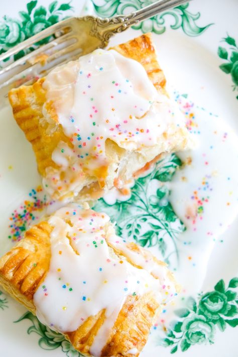 Puff Pastry Strawberry Pop-Tarts — Petite Southern Kitchen Strawberry Puff Pastry, Strawberry Pop, Poptart Recipe, Strawberry Pop Tart, Homemade Pie Crust, Puff Pastry Dough, Pop Tart, Southern Kitchen, Frozen Puff Pastry