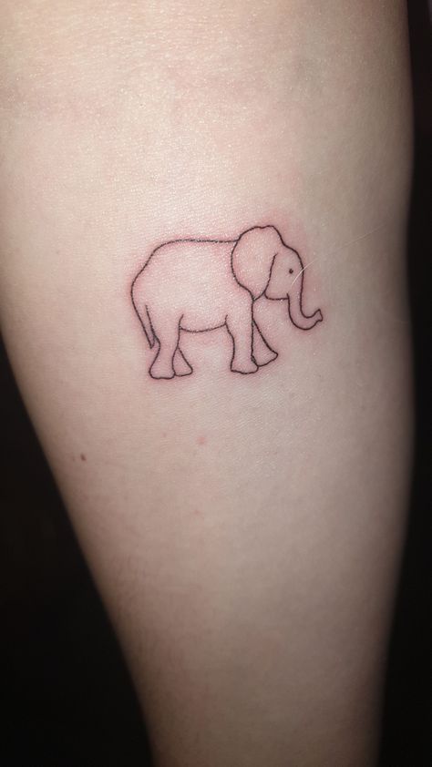 Tatts Ideas, Tattoo Elephant, Elephant Toy, Wrist Tattoos For Women, Elephant Tattoo, Elephant Tattoos, Tattoo Outline, Small Tattoo, Tattoo Idea