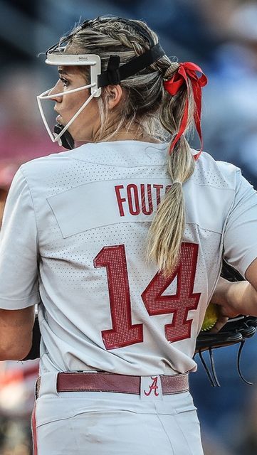 Montana Fouts, Alabama Softball, Oklahoma Softball, College Softball, Softball Hair, Softball Workouts, Alabama College, Softball Season, Softball Hairstyles