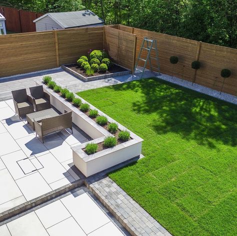 Click the link to have a look at some inspiring modern garden ideas and designs. Large Garden Design, Modern Garden Ideas, Patio House Ideas, Garden Design Ideas Inspiration, Modern Backyard Design, Contemporary Garden Design, Modern Backyard Landscaping, Back Garden Design, Gardens Design