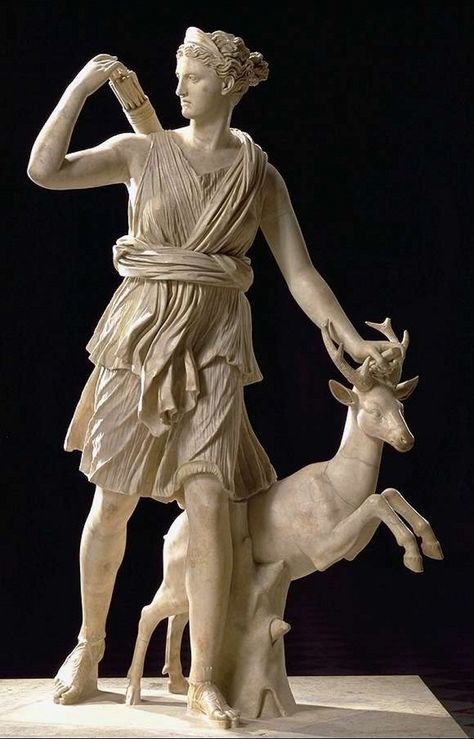 Helen Greek Mythology, Diana Of Versailles, Michael Angelo, Artemis Goddess, Ancient Greek Sculpture, Daughter Of Zeus, Roman Statue, Greek Statues, Roman Gods