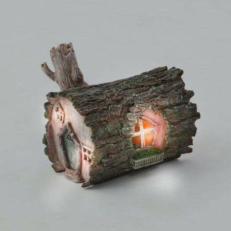 Log Fairy House, Solar Fairy House, Fairy Garden Ornaments, Fairy Tree Houses, Fairy House Diy, Fairy Garden Designs, Fairy Home, Fairy Garden Crafts, Fairy Furniture