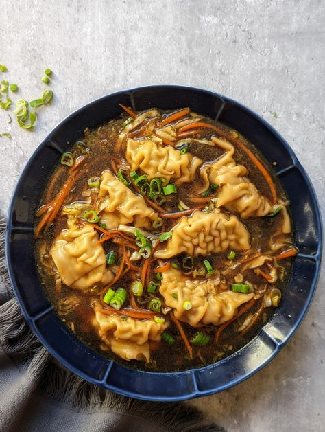 Spicy Potsticker Soup, Pot Sticker Soup Recipe, Soup Chicken Broth, Potsticker Soup, Healthy Orange Chicken, Soup Ideas, Soup Chicken, Chickpea Soup, Spinach Soup