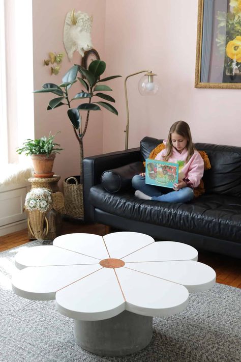 Funky Coffee Tables, Unusual Coffee Tables, Diy Daisy, Unusual Furniture, Bracelets Patterns, A Beautiful Mess, Funky Home Decor, Furniture Rehab, Fallen In Love