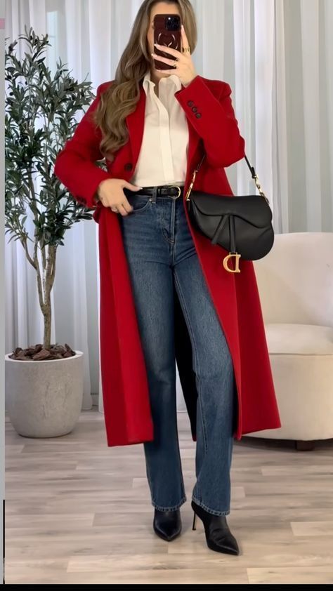 Red Coat Outfit Winter, Red Coat Outfit, Casual Leather Jacket Outfit, Red Long Coat, Winter Coat Outfits, Old Money Outfits, Classy Winter Outfits, Chic Winter Outfits, Europe Outfits