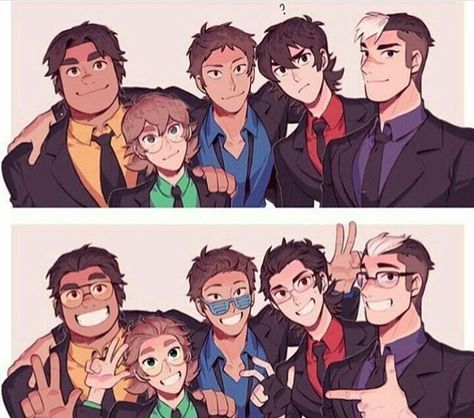 Voltron Characters, Bangs Glasses, Voltron Funny, Klance Comics, Voltron Comics, Form Voltron, Klance Voltron, Voltron Ships, Voltron Fanart