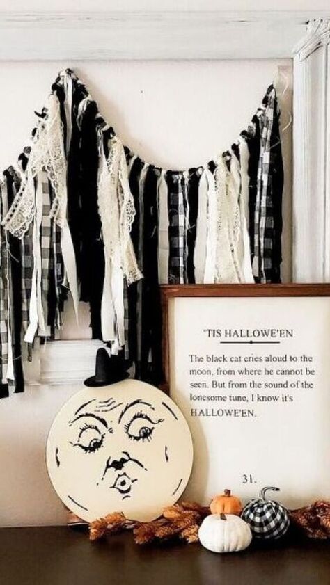 Decorate your living room fireplace for Halloween with this cheap and simple rag garland. Budget friendly halloween decor idea for living room. #hometalk #easyhalloweengarland #diyhalllweengarland Halloween Fall Decor Diy, Halloween Garlands Ideas, Fall Decor On A Budget Living Room, Simple Halloween Decor Living Room, Halloween Rag Garland, Simple Christmas Garland Ideas, Cheap Halloween Diy Decorations, Halloween Garland Ideas, Non Scary Halloween Decor