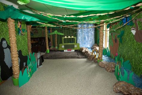 Lilly's Rainforest | CatchMyParty.com Jungle Birthday Party Ideas, Forest Classroom, Vacation Bible School Themes, Jungle Theme Classroom, Vbs Decorations, Rainforest Theme, Jungle Decorations, Forest Birthday, Rainforest Cafe