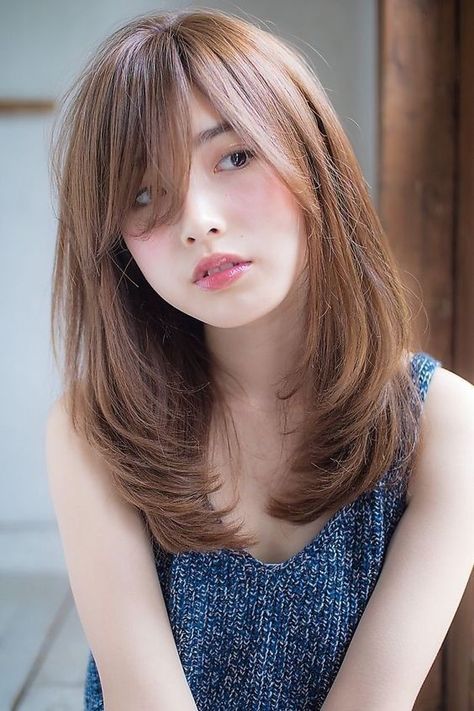 Medium Asian Hair, Korean Hairstyles Women, Japanese Haircut, Styl Grunge, Dunner Wordend Haar, Long Layered Haircuts, Japanese Hairstyle, Haircuts For Medium Hair, Asian Hair