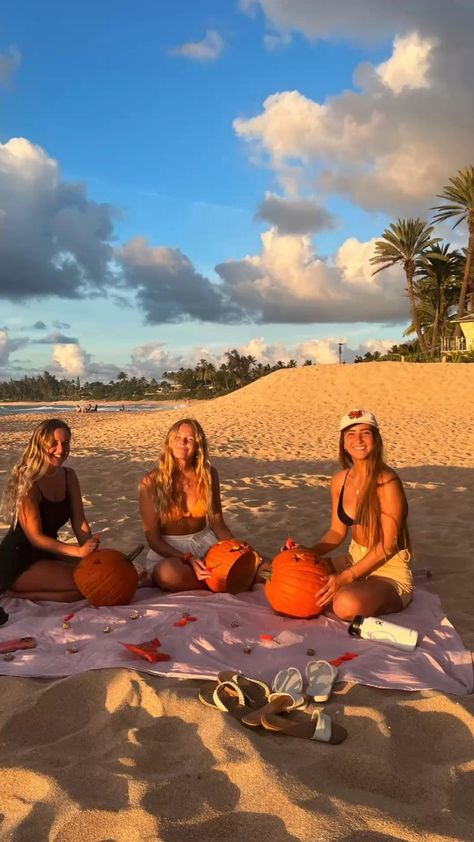 Beach Pumpkins, Activities Friends, The Beach Aesthetic, Picnic On The Beach, Ber Months, Coastal Fall, Fall Beach, Fall Faves, Fall Is In The Air