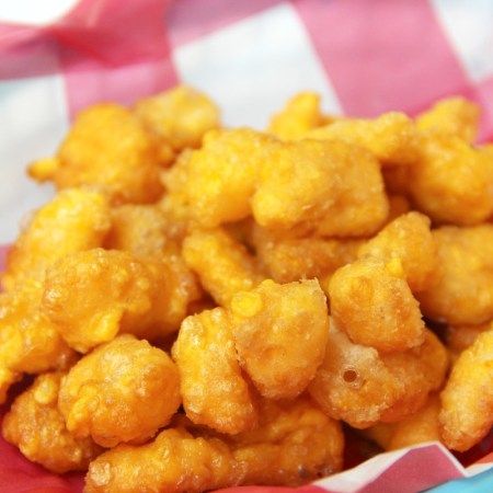 Wisconsin Cheese Curds Fried Cheese Curds Recipe, Deep Fried Cheese Curds, Cheese Curds Recipe, Wisconsin Cheese Curds, Cheese Curd, Fried Cheese Curds, Fried Cheese, Beer Battered, Wisconsin Cheese