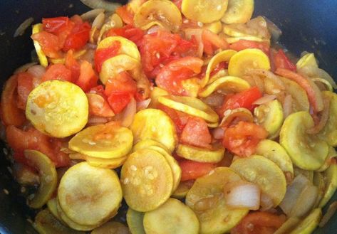 Stewed Squash And Tomatoes, Squash And Tomatoes Recipes, Squash Tomatoes And Onions, Summer Squash And Tomato Recipes, Tomato And Squash Recipes, Yellow Squash And Tomato Recipes, Squash And Tomato Recipes, Stewed Squash, Canning Squash