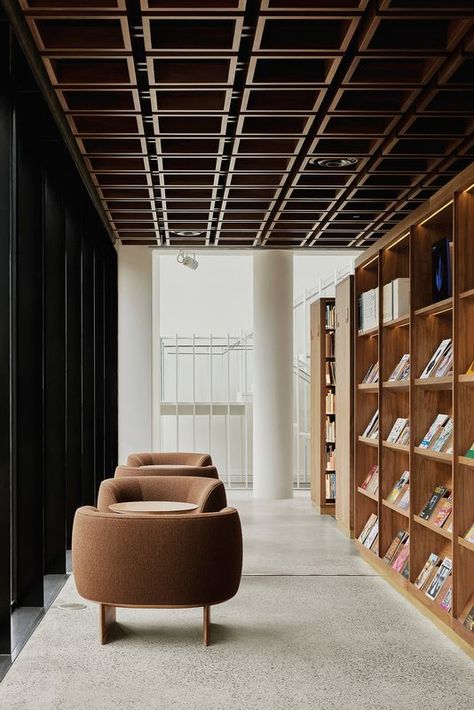 Art Gallery of NSW Library and Members Lounge | ArchitectureAU Pakistan Home, Library Cafe, Lounge Interiors, Art Gallery Interior, Office Fit Out, Office Lounge, Lounge Design, Workplace Design, Library Design