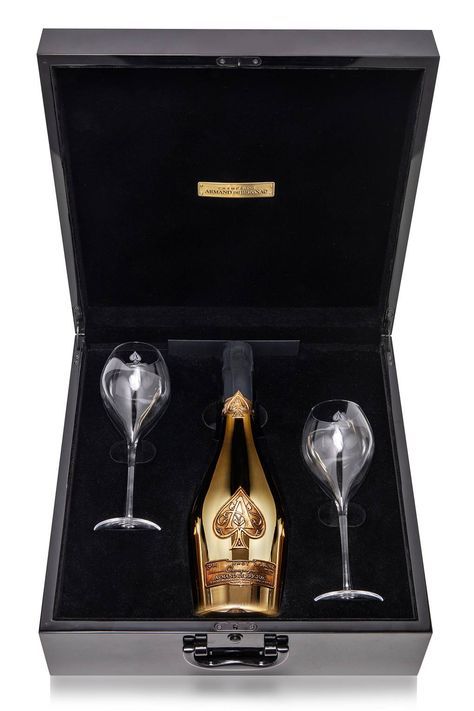 Expensive Champagne, Gift Alcohol, Armand De Brignac, Champagne Brands, Spirit Drink, Luxury Gifts For Men, Best Alcohol, Champagne Gift, Luxury Gifts For Her