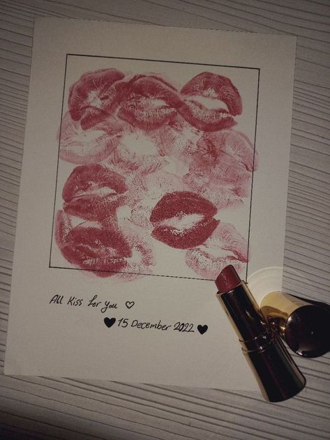 Tiktok Kissing Paper Trend, I Love You Paper With Kisses, Canvas With Kisses, Lipstick Art Canvas Kiss, Kisses Canvas Art, Kiss On Paper Lipstick For Boyfriend, Kiss Letters Aesthetic, Free Gifts For Boyfriend, Kisses Gifts For Boyfriend