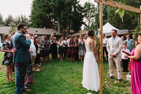 We DIY’d our backyard wedding: what we learned – Marie Poulin – Medium Casual Wedding Ceremony Ideas, Informal Wedding Ceremony, Alternative Wedding Ceremony Seating, Alternative Wedding Seating, Backyard Casual Wedding, Casual Wedding Ceremony, Casual Backyard Wedding Reception, Backyard Wedding Seating, Casual Garden Wedding