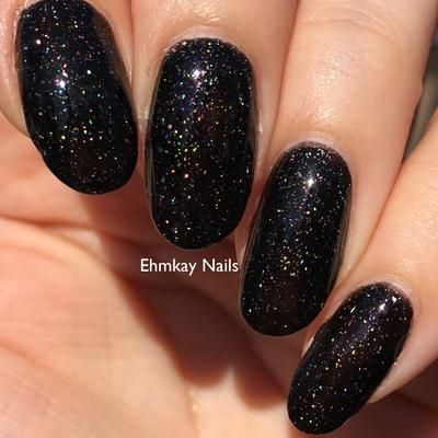 Holo Nail Polish, Black Nails With Glitter, Short Press On Nails, Glittery Nails, Cherry Nails, Black Nail Designs, Black Polish, Sparkly Nails, Prom Nails