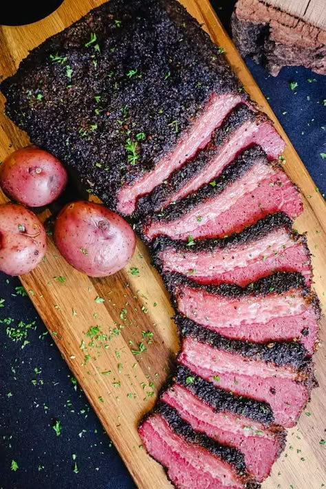 Smoked and Beer-Braised Corned Beef - Grill Outdoor Recipes - Grillseeker Grilled Corned Beef, Braised Corned Beef, Smoked Corned Beef Brisket, Smoked Corned Beef, Beef Brisket Recipes, Corned Beef Brisket, Corned Beef Recipes, Traeger Recipes, Smoked Meat Recipes