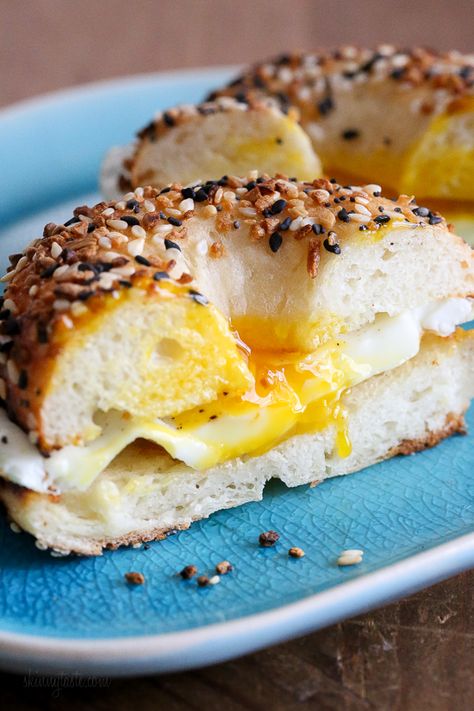 This easy homemade bagel recipe is made from scratch with just five (5) ingredients – flour, Greek yogurt, egg white, baking powder and salt! No yeast, no boiling, no fancy mixer. Bake them in the oven or in the air-fryer! #bagel #bagelrecipe Skinnytaste Bagels, Homemade Bagel Recipe, Easy Bagel, Bagel Recipe Easy, Egg Tomato, Fancy Brunch, Homemade Bagels, Silken Tofu, Bagel Recipe