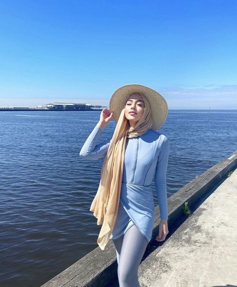 Hijabi Bathing Suit, Beach Hijab Outfit Ideas, Hijab Beach Outfit, Hijabi Beach Outfit, Hijabi Fashion Summer, Islamic Swimwear, Burkini Swimsuit, Muslim Swimwear, Hijab Sport