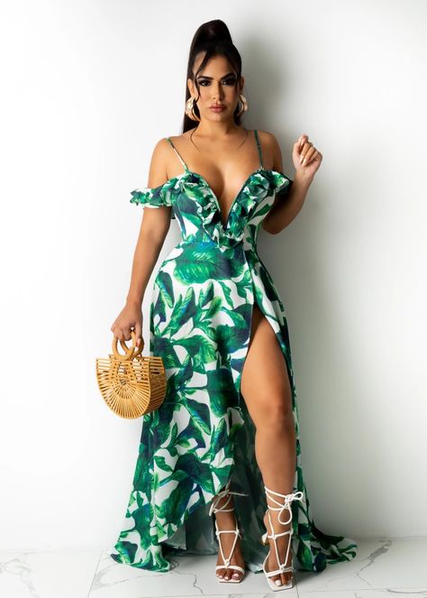 Caribian Style Gown, Caribbean Outfit, Picnic Dresses, Tahitian Dress, Chola Girl, Floral Dress Outfits, Black Women Dress, Picnic Dress, Pink Cocktail Dress