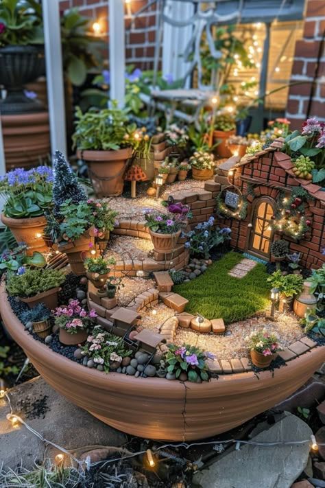 Plant Decoration Outdoor Garden Ideas, Making Fairy Garden Accessories, Fairy Garden In Backyard, Moss And Fern Garden, Fairy Garden Outside, Fairy Gardens In A Pot, Elf Garden Ideas, Fairy House Inspiration, Magical Small Garden