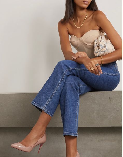 Jeans With Pumps Outfit, Outfits With Stilettos, Stiletto Heels Outfits Classy, Jeans And Stilettos Outfits, Black Pumps Outfit Casual, Jeans Pumps Outfit, Heel Pumps Outfit, Pumps Outfit Casual, Red Bottom Heels Outfit