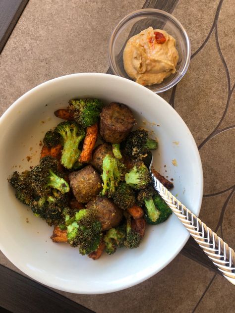 Veggie Bites, Hummus Bowl, Power Bowls, Carrot Sticks, Nutritional Yeast, Garlic Salt, Vegan Eating, Brussel Sprout, Hummus