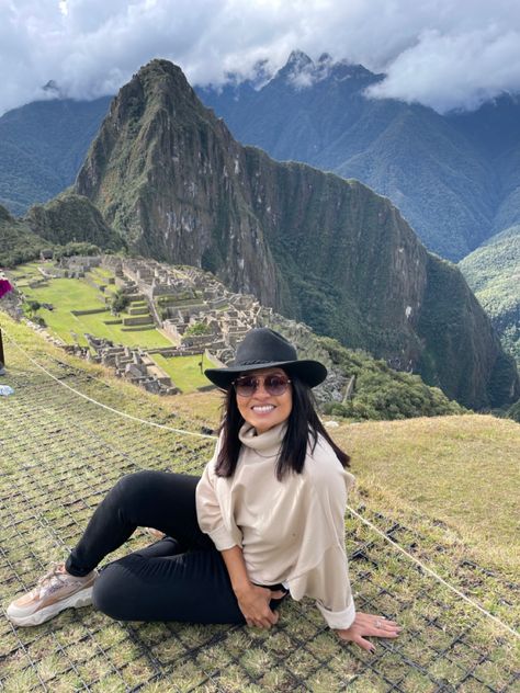 Peru Trip, Travel Pose, Cusco Peru, Peru Travel, South America Travel, Travel South, Machu Picchu, Outfits Ideas, Couple Posing