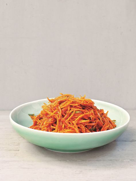 Carrot kimchi | Jamie Oliver Fermented Carrots, Easy Pickle, Carrots Side Dish, Sbs Food, Kimchi Recipe, Jamie Oliver Recipes, Gluten Free Cooking, Jamie Oliver, Fermented Foods