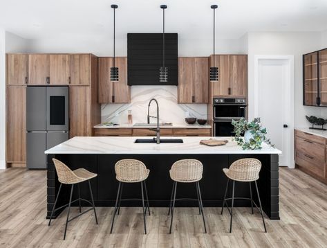 Deslaurier designer Darien Wilson unveils a sleek and stunning custom kitchen design! Colored Cabinets, Walnut Kitchen Cabinets, Range Wall, White Wood Kitchens, Light Wood Kitchens, Black Cabinet Handles, Natural Wood Kitchen, Kitchen Windows, Maple Kitchen