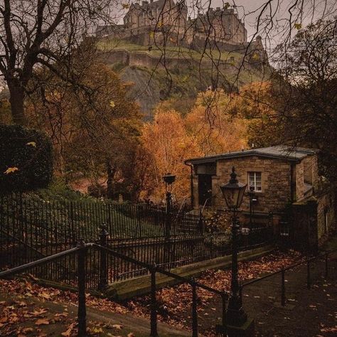 Dark Academia Exterior, Dark Autumn, Season Of The Witch, Dark Academia Aesthetic, A Castle, Academia Aesthetic, A Hill, Best Seasons, We Fall In Love