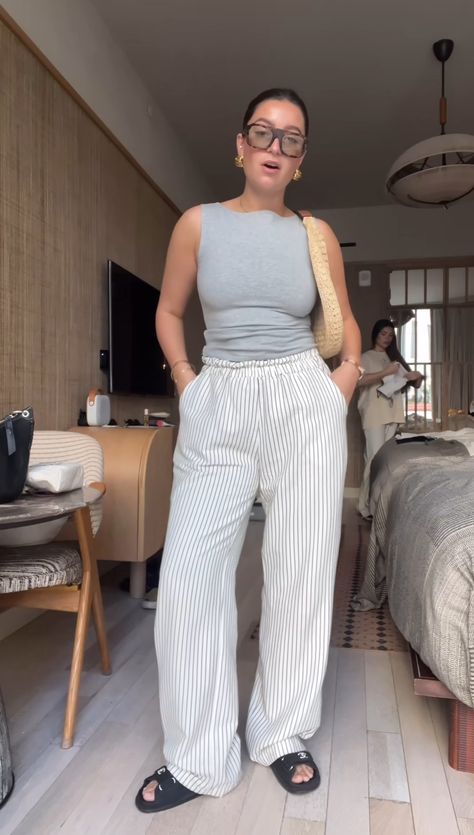 Curvy Minimalist Outfit, Midsize European Summer Outfits, San Diego Street Style, Lunch Outfit Ideas Summer Casual, Comfortable Vacation Outfits, Summer Weekend Outfit, Stylish Work Attire, Causual Outfits, Cute Comfy Outfits