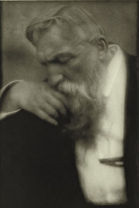 'The Thinker' creator Auguste Rodin (François Auguste René Rodin), 1907 by Edward Steichen Man With A Beard, Edward Steichen, Camille Claudel, French Sculptor, Alfred Stieglitz, Auguste Rodin, Art Disney, Pierre Auguste Renoir, Famous Photographers