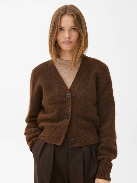 Brown Cardigan Outfit, Cosy Cardigan, Cardigan Outfit, Brown Cardigan, The Sheep, Polyester Yarn, Cropped Cardigan, Nordic Style, The Land