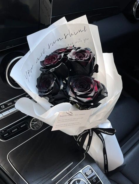 Dark Rose Bouquet, Adeline Core, Black Rose Bouquet, Luxury Flower Bouquets, Boquette Flowers, Cute Couple Gifts, Dark Wedding, Dark Flowers, Nothing But Flowers